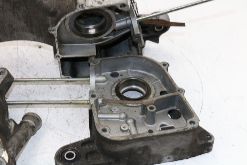 photo de CARTER MOTORE INFERIORE SYM ORBIT 50 (2008 - 2010)