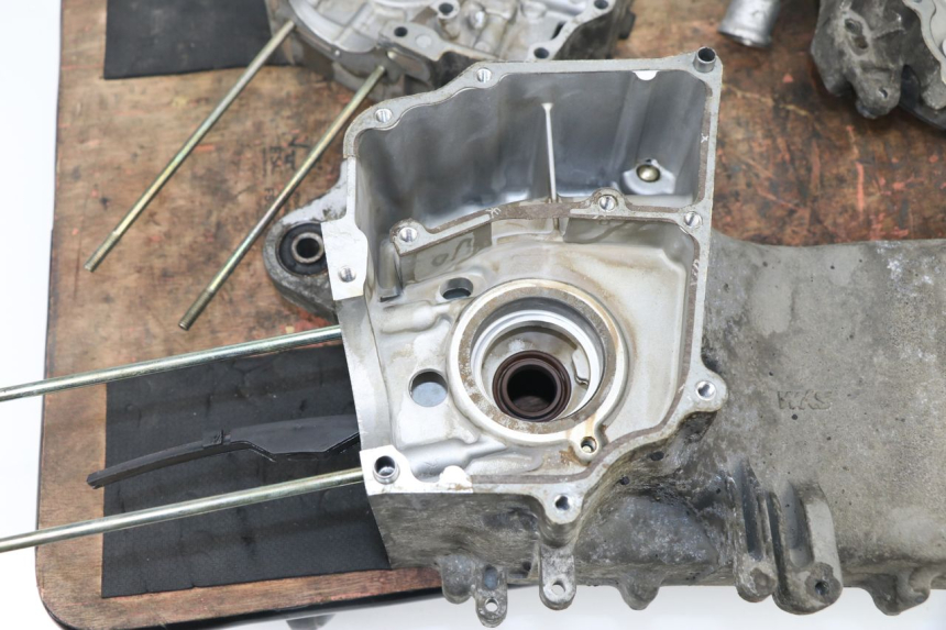 photo de CARTER MOTORE INFERIORE SYM TONIK 50 (2011 - 2014)