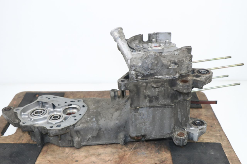 photo de CARTER MOTORE INFERIORE SYM TONIK 50 (2011 - 2014)