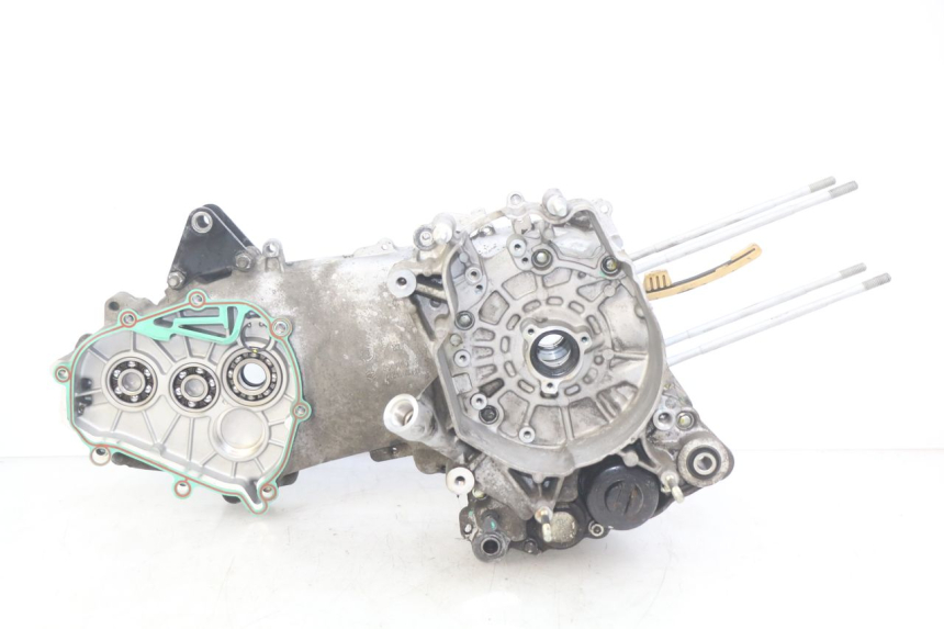 photo de CARTER BAS MOTORE PIAGGIO VESPA GTS IGET ABS 125 (2017 - 2023)