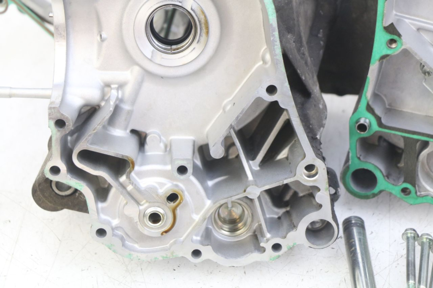 photo de CARTER BAS MOTORE PIAGGIO VESPA GTS IGET ABS 125 (2017 - 2023)