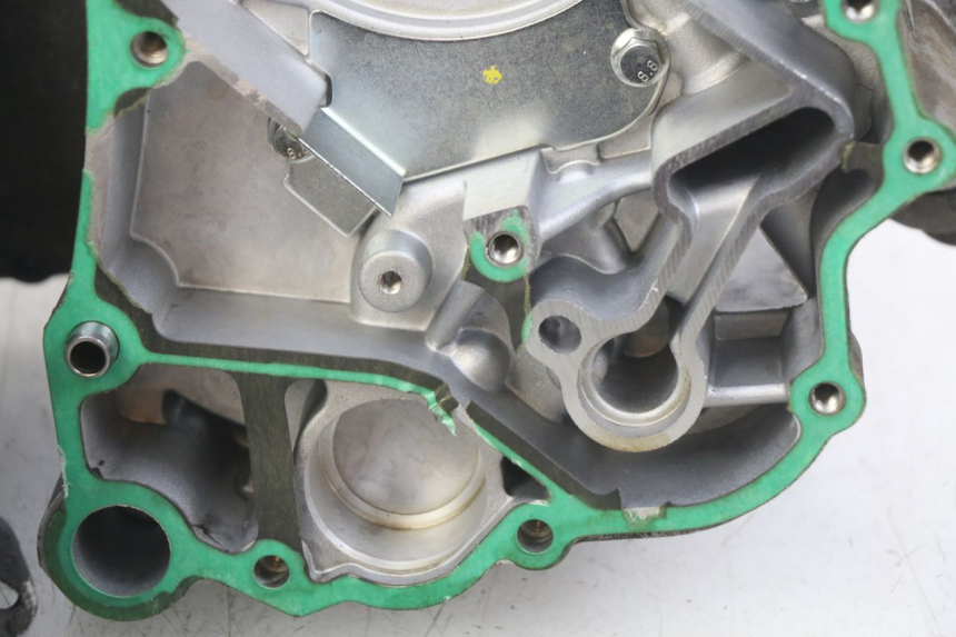 photo de CARTER BAS MOTORE PIAGGIO VESPA GTS IGET ABS 125 (2017 - 2023)