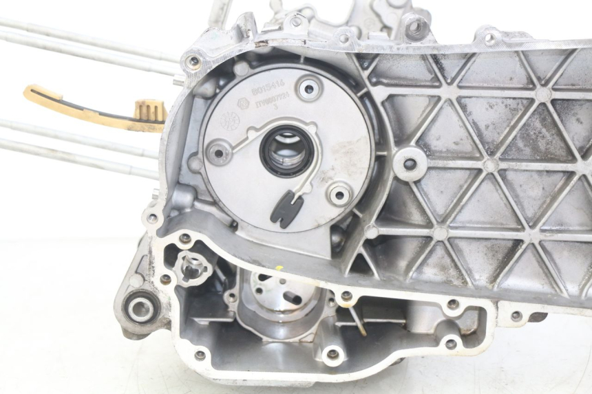 photo de CARTER BAS MOTORE PIAGGIO VESPA GTS IGET ABS 125 (2017 - 2023)