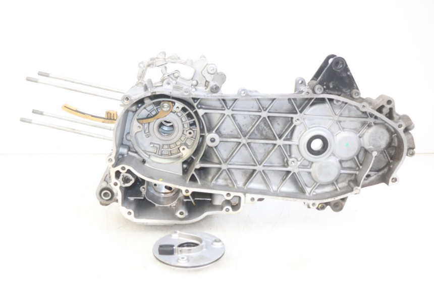 photo de CARTER BAS MOTORE PIAGGIO VESPA GTS IGET ABS 125 (2017 - 2023)