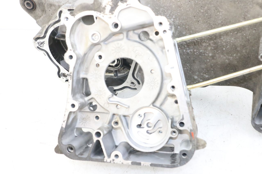 photo de CARTER MOTORE INFERIORE KYMCO XCITING 250 (2006 - 2009)