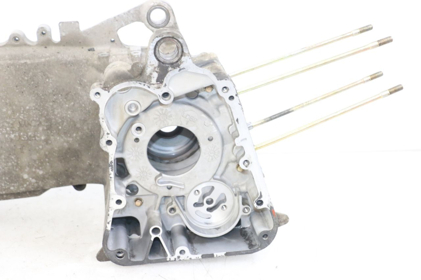 photo de CARTER MOTORE INFERIORE KYMCO XCITING 250 (2006 - 2009)