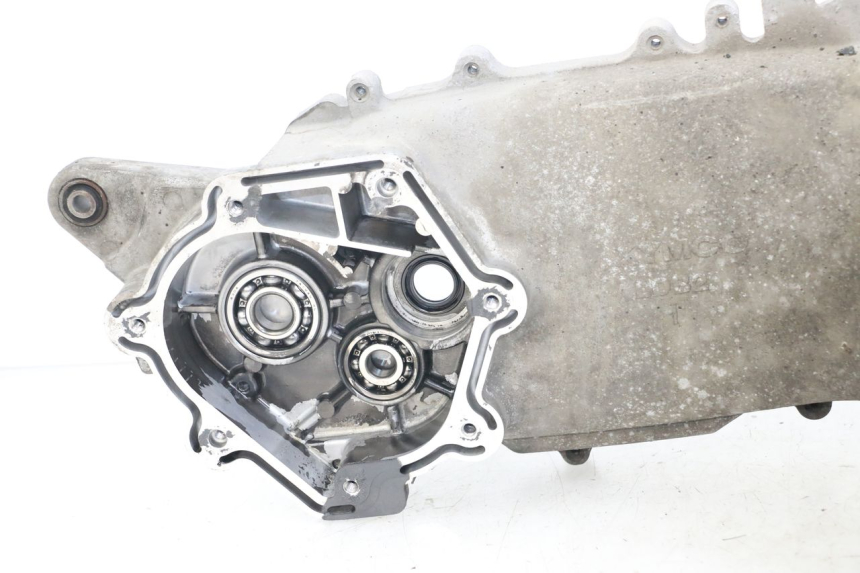 photo de CARTER MOTORE INFERIORE KYMCO XCITING 250 (2006 - 2009)