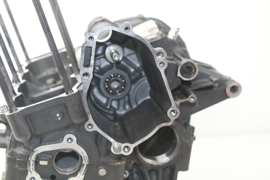 photo de CARTER MOTORE INFERIORE YAMAHA FZ8 800 (2010 - 2016)