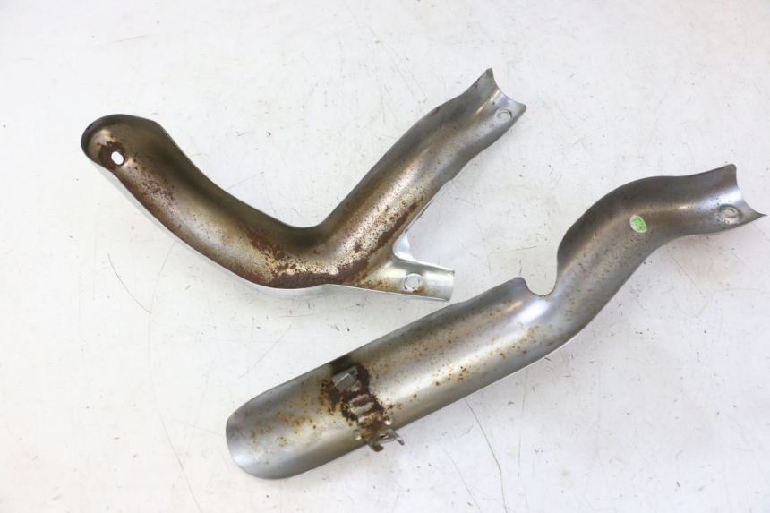 photo de COPERCHIO DI SCARICO HYOSUNG GV AQUILA 125 (2000 - 2004)