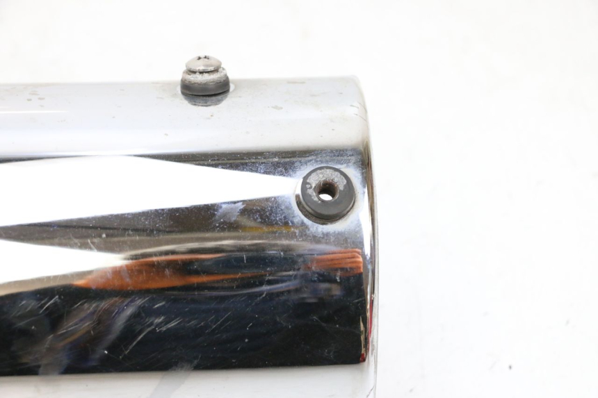 photo de SCARICO COPERCHIO KYMCO GRAND DINK 125 (2002 - 2007) - Primo piano ad alta risoluzione