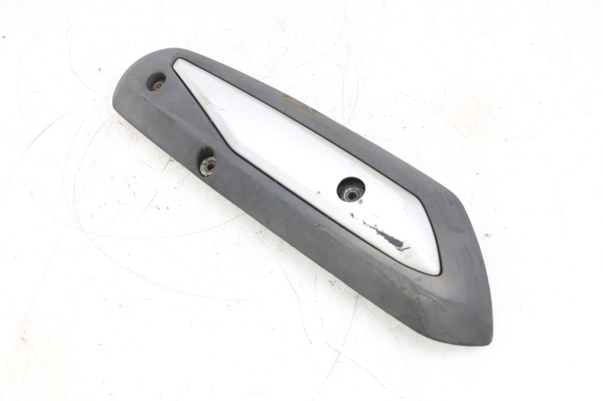 photo de SCARICO COPERCHIO SYM ORBIT 2 4T 50 (2008 - 2017) - Primo piano tecnico