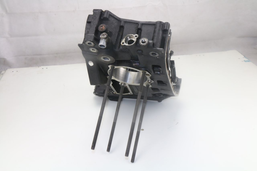 photo de CARTER MOTORE DESTRO BMW R GS 1150 (1999 - 2004)