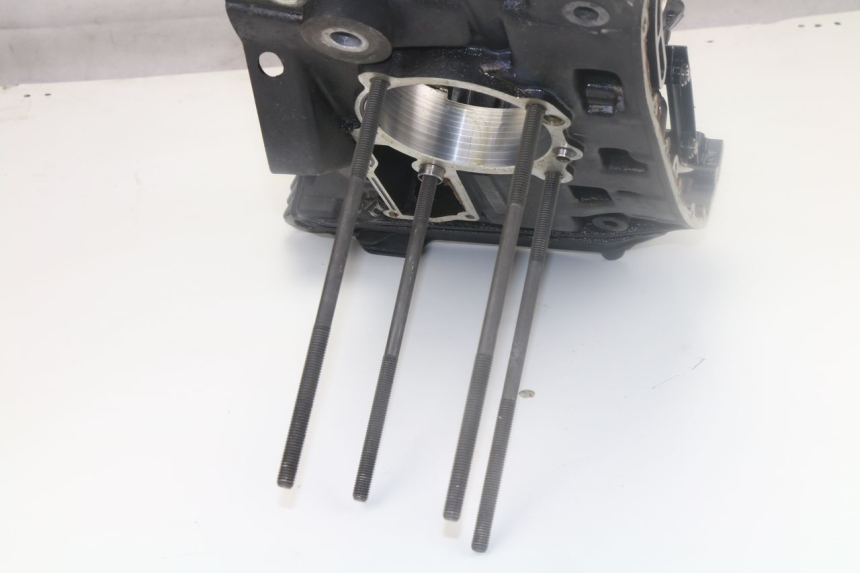 photo de CARTER MOTORE DESTRO BMW R GS 1150 (1999 - 2004)