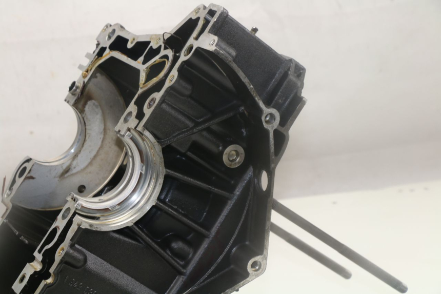 photo de CARTER MOTORE DESTRO BMW R GS 1150 (1999 - 2004)