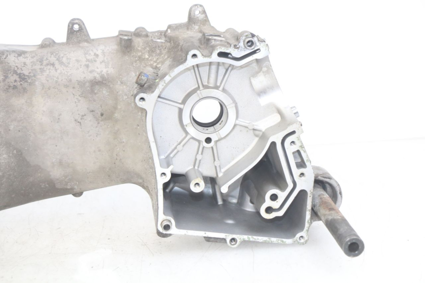photo de CARTER MOTORE SINISTRO APRILIA SCARABEO LIGHT 125 (2007 - 2011)