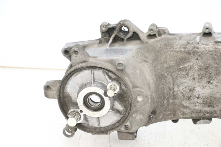 photo de CARTER MOTORE PEUGEOT KISBEE 2T 50 (2010 - 2017) - Altra vista dell'articolo