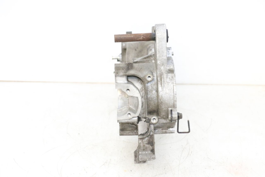 photo de CARTER MOTORE PEUGEOT KISBEE 2T 50 (2010 - 2017) - Zoom sui componenti