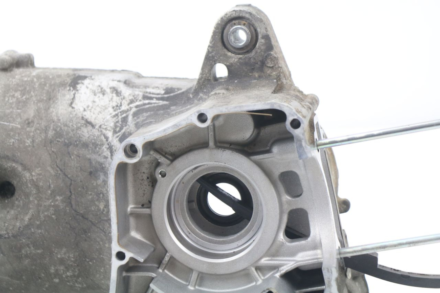 photo de CARTER MOTORE SINISTRO YAMAHA XMAX X-MAX 125 (2006 - 2009)