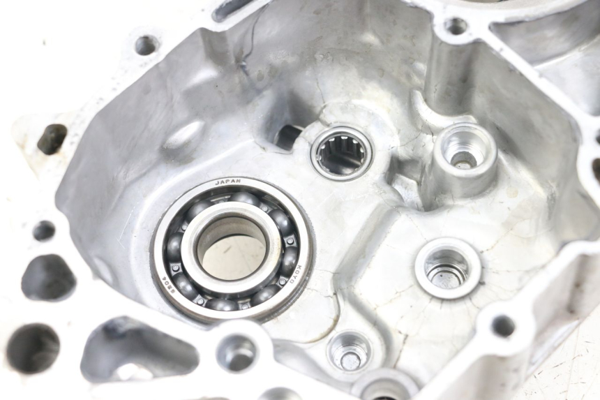 photo de CARTER MOTORE SINISTRO YAMAHA YZ 85 (2002 - 2018) - Altra angolazione