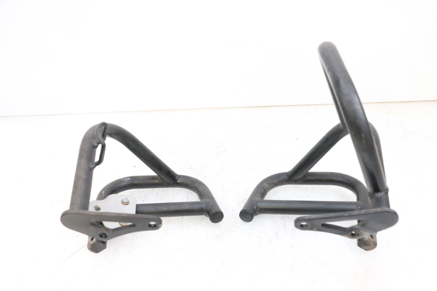 photo de COPERCHIO PROTEZIONE CILINDRO YAMAHA FJR ABS 1300 (2006 - 2012) - Stato della superficie e materiale