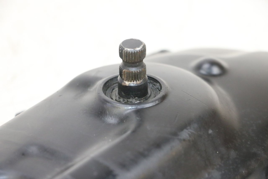 photo de COPERCHIO VARIATORE MBK BOOSTER SPIRIT NAKED 50 (2004 - 2017) - Dettagli dei punti di fissaggio