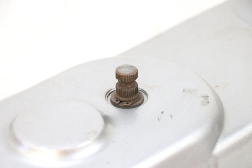 photo de COPERCHIO VARIATORE PEUGEOT KISBEE 4T 50 (2010 - 2017) - Caratteristiche distintive