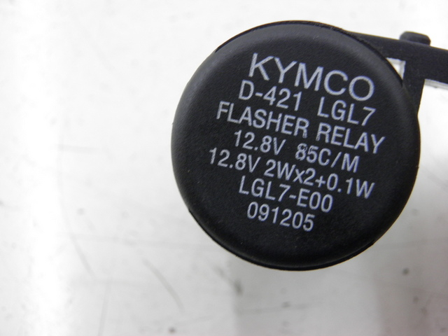 photo de CENTRALE CLIGNOTANTE KYMCO QUANNON NAKED 125 (2010)