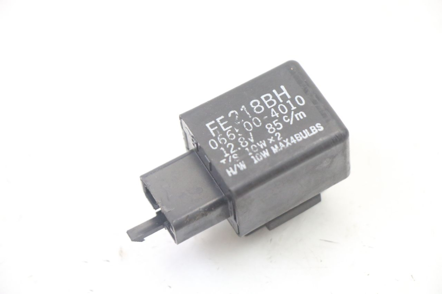 photo de CENTRALE CLIGNOTANTE YAMAHA X-MAX XMAX 125 (2010 - 2014)