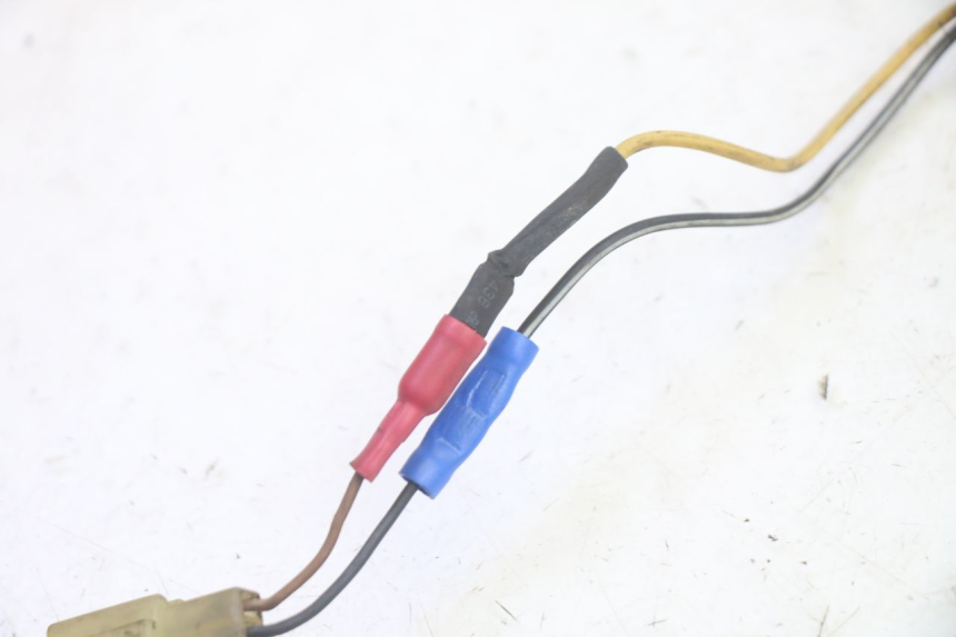 photo de FANALE POSTERIORE DESTRO MBK BOOSTER SPIRIT 50 (2004 - 2017) - Primo piano tecnico