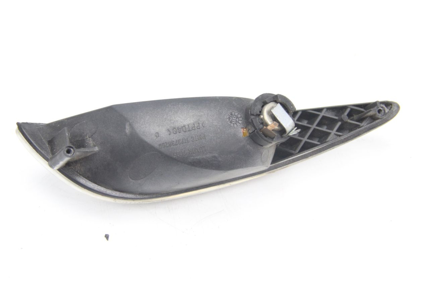 photo de FANALE POSTERIORE DESTRO PEUGEOT ELYSTAR 125 (2002 - 2007)