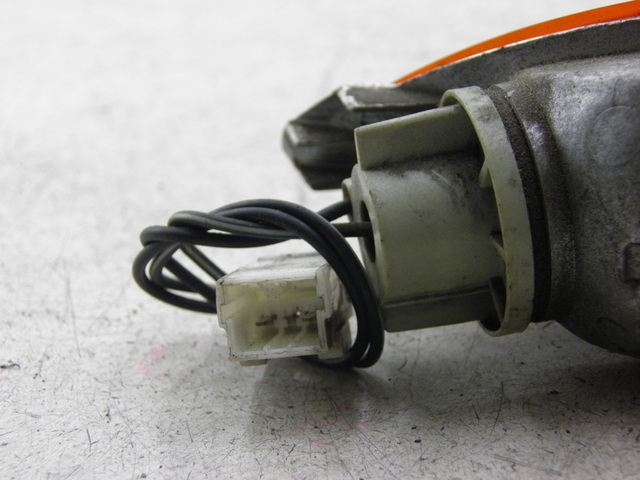 photo de FANALE POSTERIORE DESTRO PIAGGIO FLY 125 (2005 - 2012)