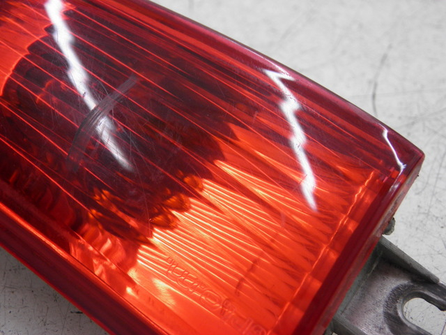 photo de FANALE POSTERIORE DESTRO PIAGGIO X8 125 (2004 - 2007)