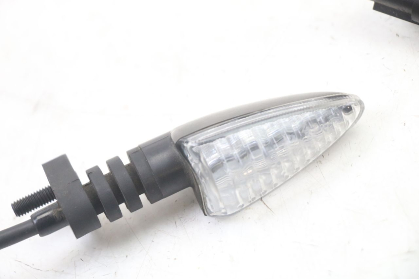 photo de FRECCE DESTRA POSTERIORE LIGIER PULSE 3 1 (2014 - 2020) - Zoom sullo stato d'uso