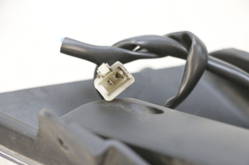 photo de FRECCE DESTRA POSTERIORE EFUN PUSA 1 - Primo piano tecnico