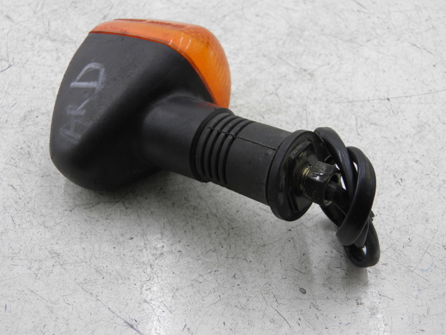 photo de FRECCIA POSTERIORE DESTRA SUZUKI GS GSE 500 (2001 - 2003)