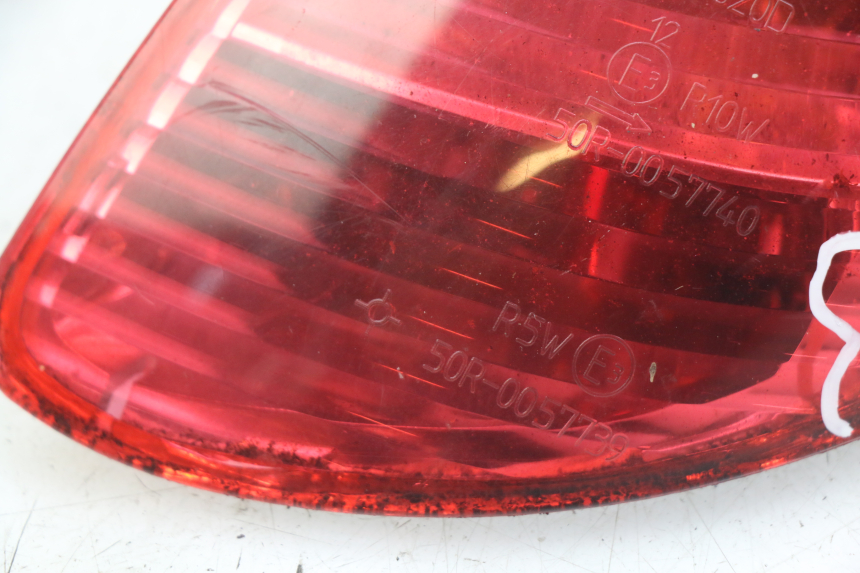 photo de FANALE POSTERIORE DESTRO PIAGGIO X9 125 (2000 - 2003)