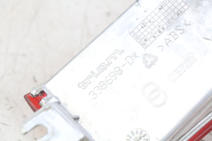 photo de CLIGNOTANTE POSTERIORE DESTRA PIAGGIO XEVO - X EVO 125 (2007 - 2016)