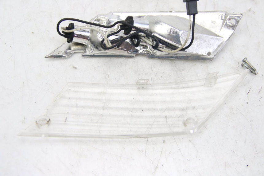 photo de FANALE POSTERIORE DESTRO PIAGGIO ZIP 4T 50 (2018 - 2020)