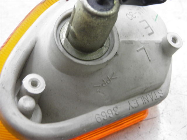 photo de FANALE POSTERIORE SINISTRO KAWASAKI ZZR 600 (1995 - 2004)