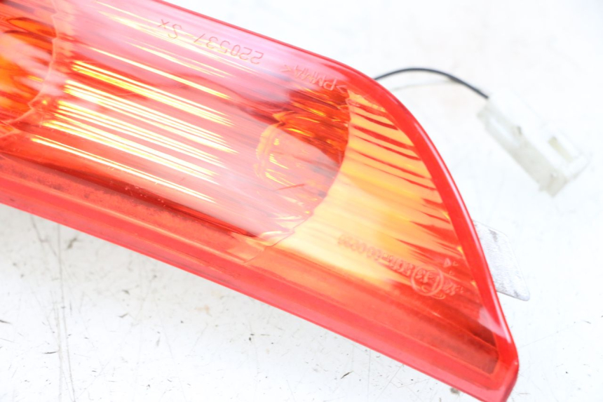 photo de FANALE POSTERIORE SINISTRO PIAGGIO X8 125 (2004 - 2007) - Altra vista dell'articolo