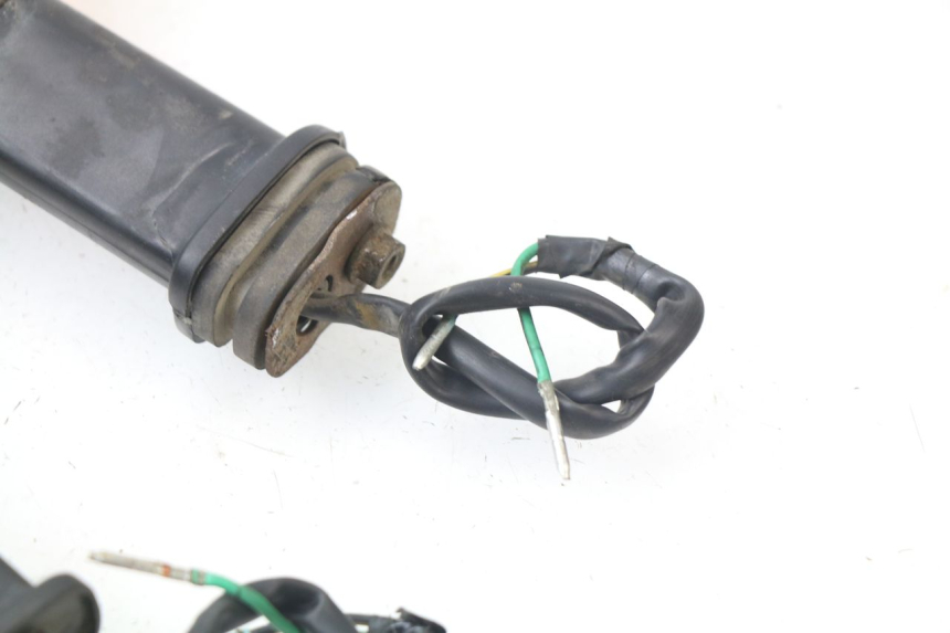 photo de FANALE POSTERIORE KAWASAKI GTR 1000 (1994 - 2004)