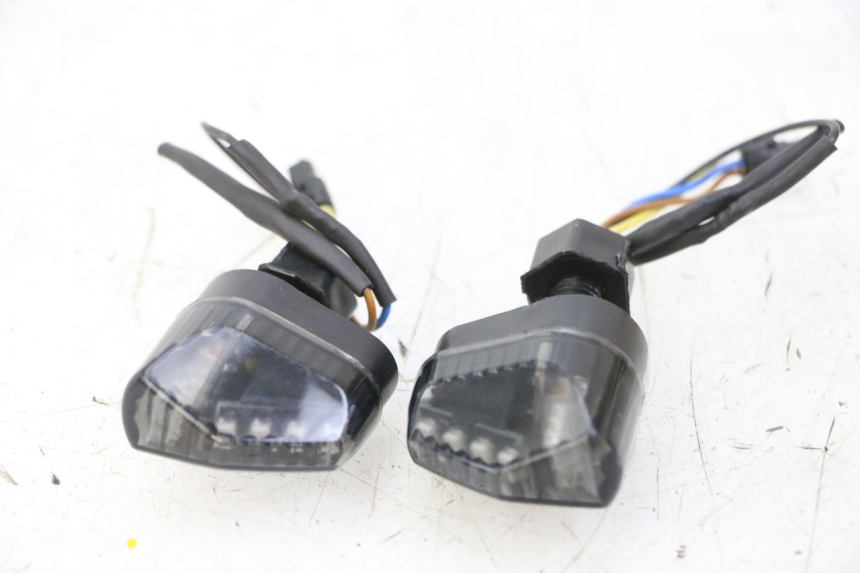photo de FRECCE POSTERIORE PIAGGIO MP3 HPE 310 (2024 - 2025)