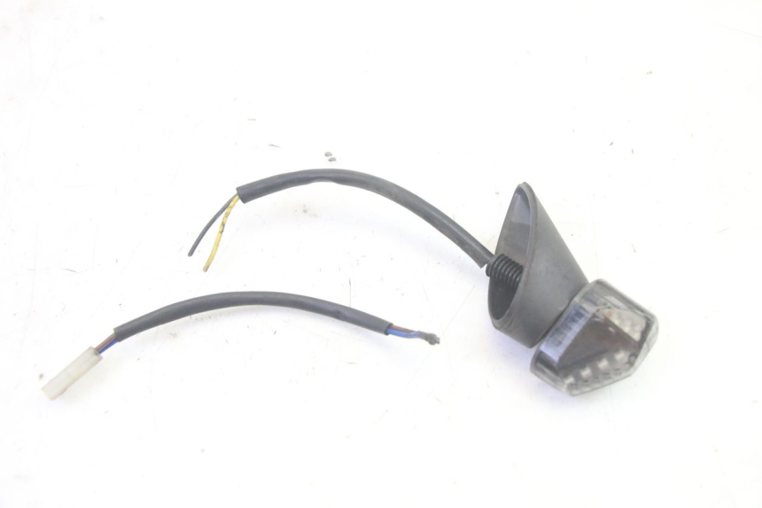 photo de FRECCE POSTERIORE PIAGGIO MP3 500 (2016 - 2018) - Stato della superficie e materiale