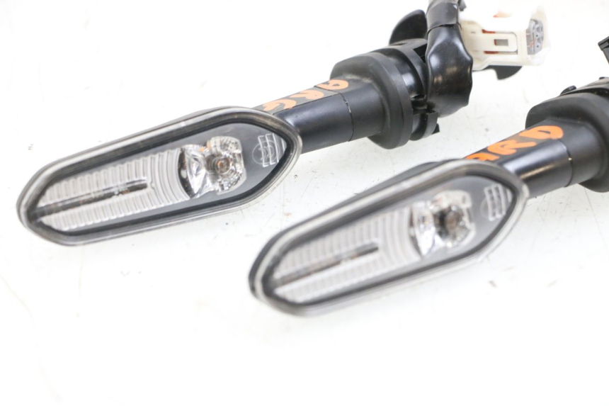 photo de FRECCE POSTERIORE YAMAHA NEO'S CORE 1 (2022 - 2026) - Dettaglio del componente