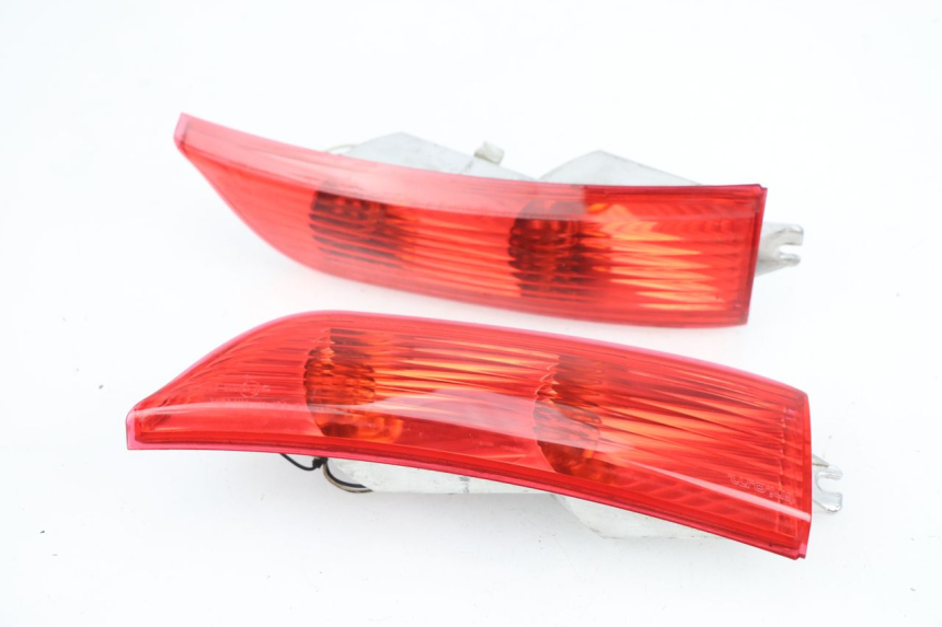 photo de FANALE POSTERIORE PIAGGIO X8 400 (2006 - 2007)