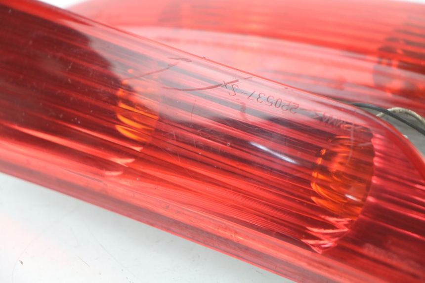 photo de FANALE POSTERIORE PIAGGIO XEVO - X EVO 125 (2007 - 2016)