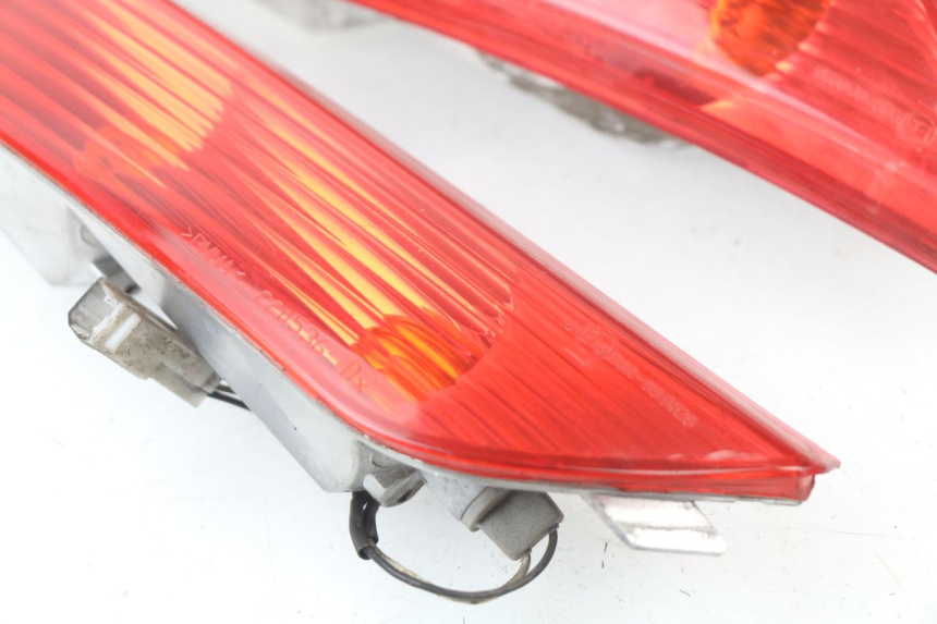 photo de FANALE POSTERIORE PIAGGIO XEVO - X EVO 125 (2007 - 2016)