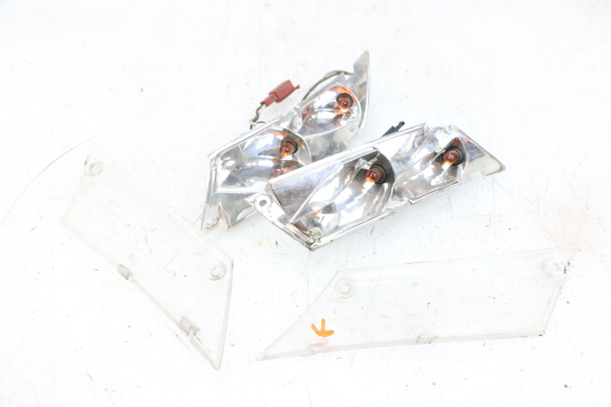 photo de FANALE POSTERIORE PIAGGIO ZIP 2T 50 (2009 - 2019) - Dettaglio del componente