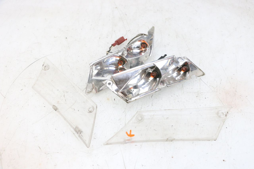 photo de FANALE POSTERIORE PIAGGIO ZIP 2T 50 (2009 - 2019) - Ispezione visiva dettagliata