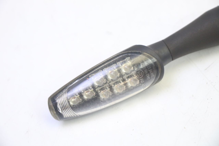 photo de FRECCE DESTRA ANTERIORE QUADRO 4 4D 350 (2015 - 2018)